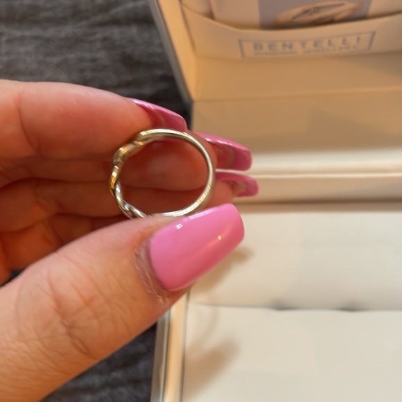 Twisted ring - Picture 3 of 3